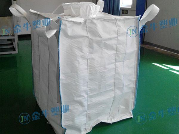 鑒別噸包袋質量優(yōu)劣技巧方面